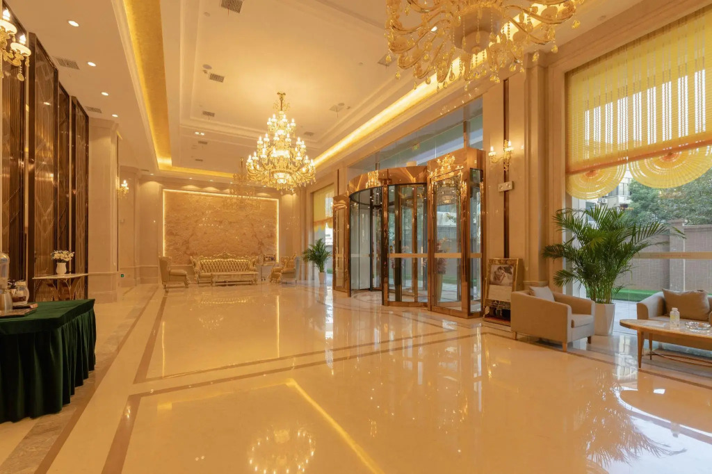 Vienna International Hotel (Wuhan Yangsi Port Yangtze River Bridge)