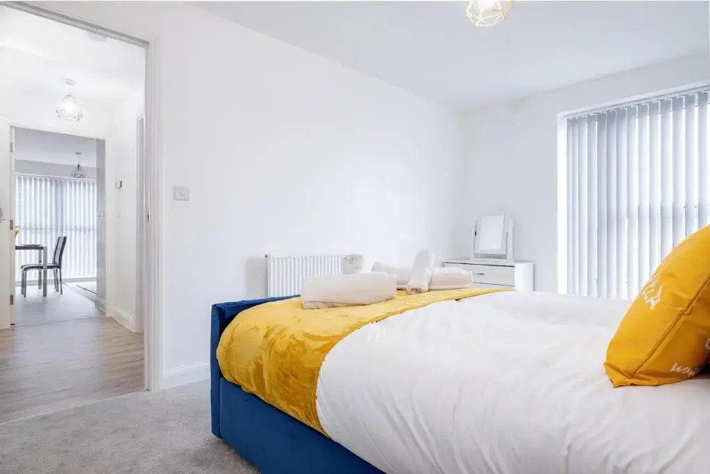 MAEVELA Apartments - Luxurious 2 Bedroom Apartment - Close to 02 Academy Birmingham - L Shape Sofa - FREE PARKING & NETFLIX - City Centre