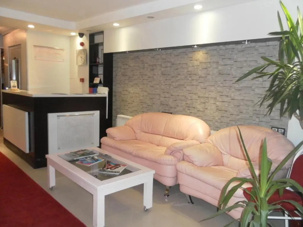 Hotel La White