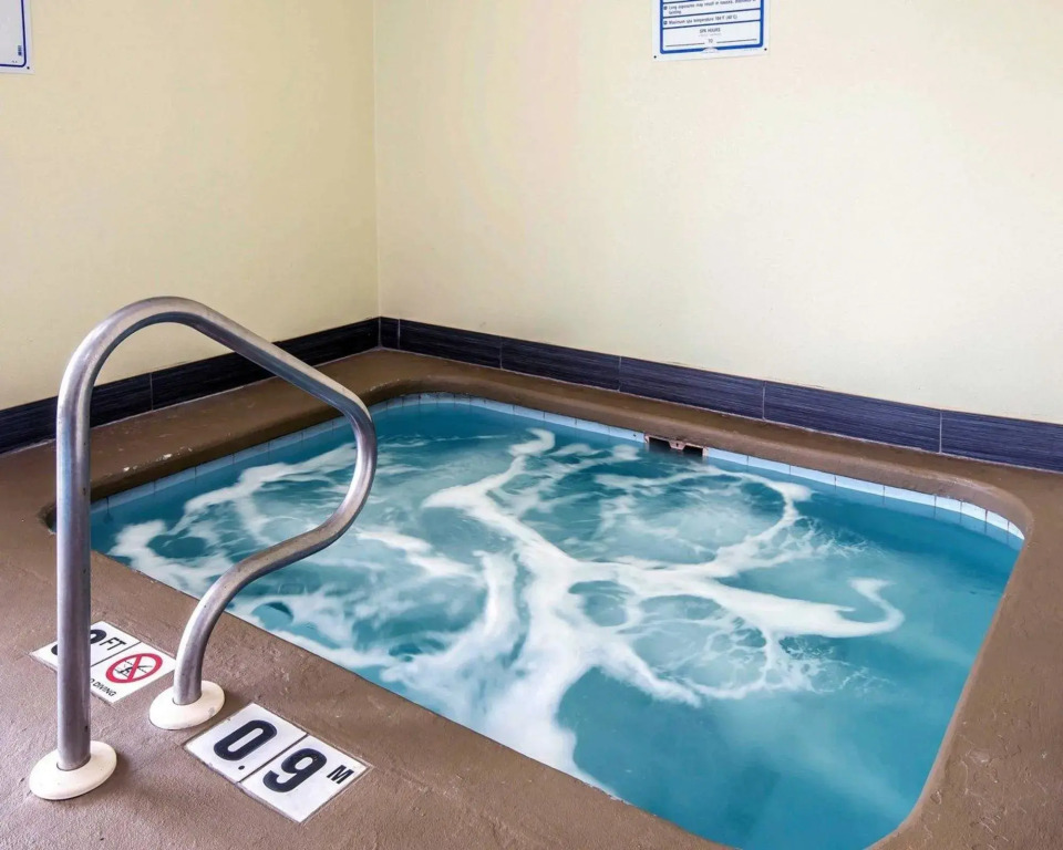 Red Lion Inn & Suites Blue Springs