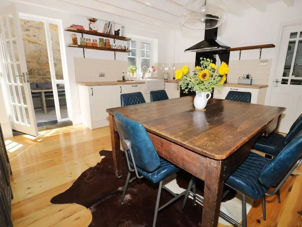 Laburnum Cottage