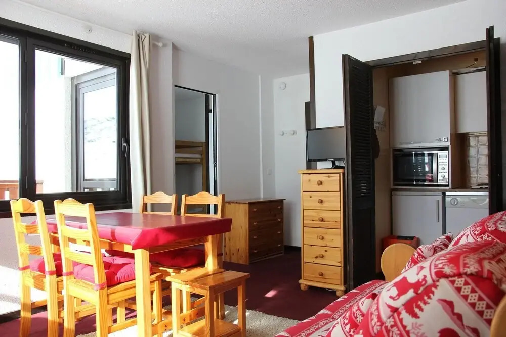 4 persons apartment in a quiet area Apartment 1 agence la cime