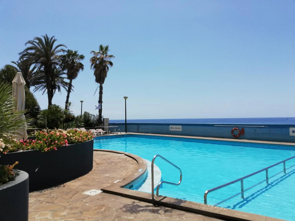 Atlantic Gardens Beach - atlanticgardensbeach com