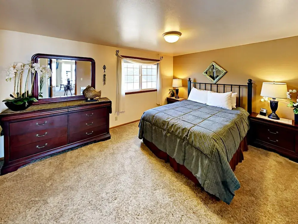 645 N Pacific St Townhouse Unit B 1 Bedroom 1 Bathroom Townhouse