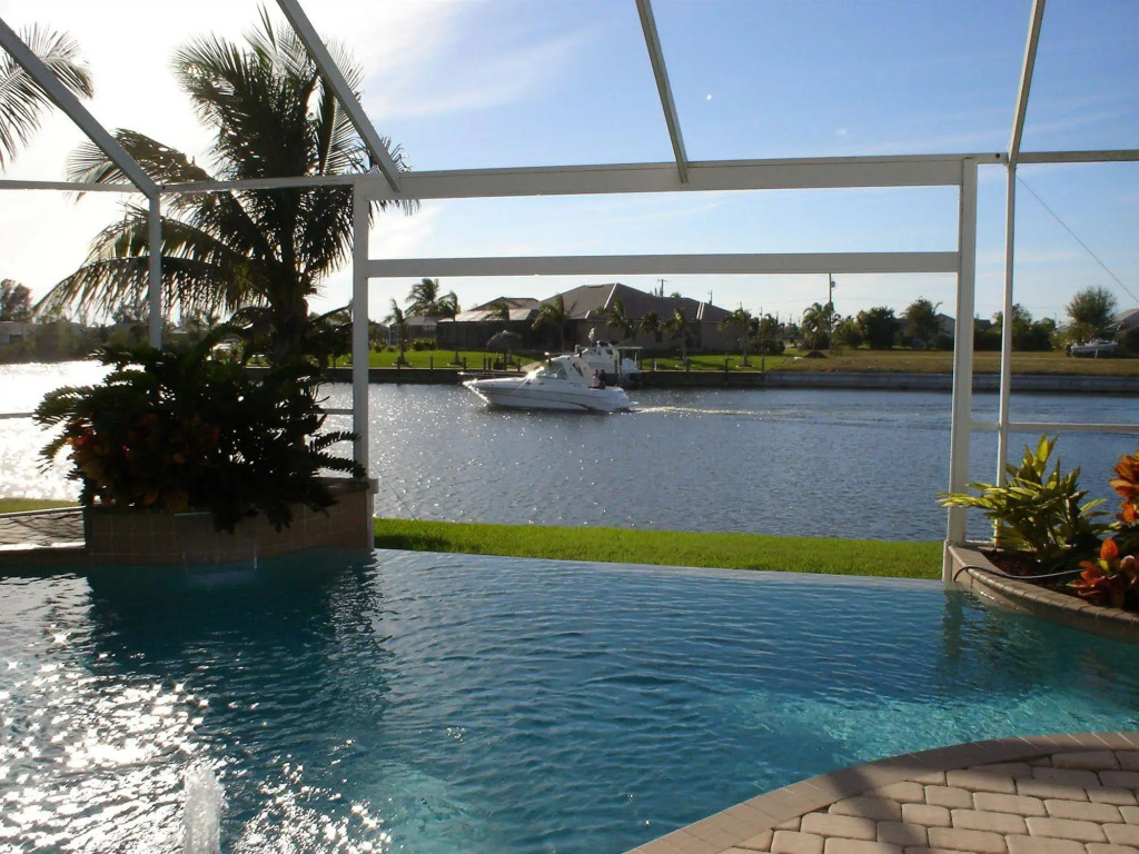 Villa Retreat - Exquisite Gulf Access