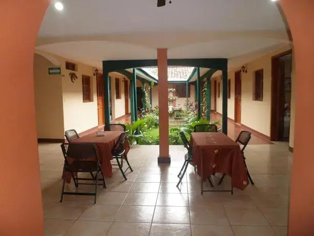 Hotel Leon del Sol