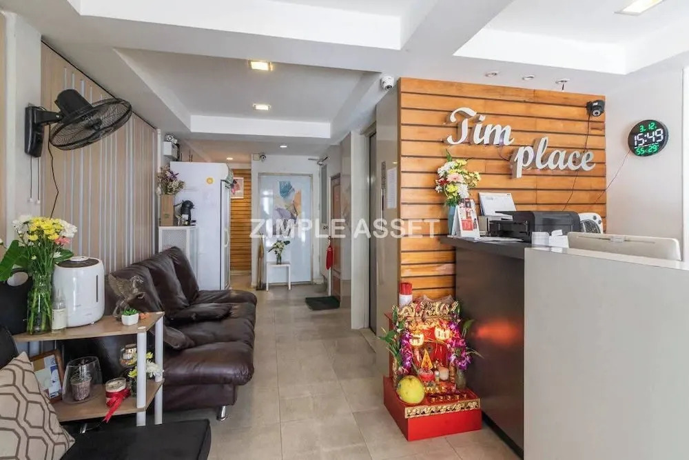 Tim Place - BTS Phra Khanong