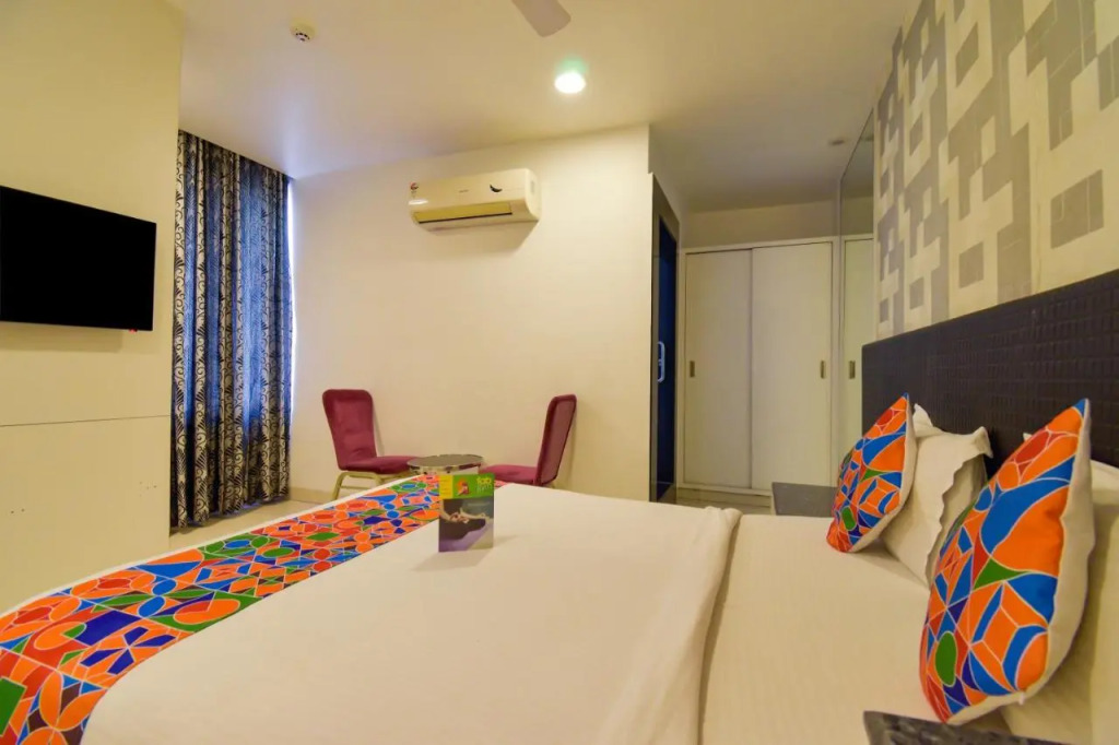 Fabhotel Singh Suites