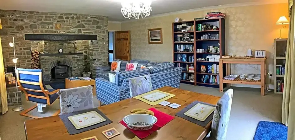 Maesyfelin Isaf B&B