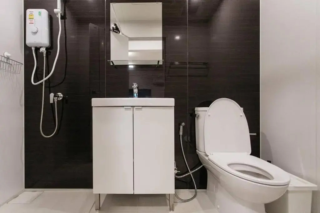 U3 Large 2 Bedroom Full Kitchen Near BTS Udomsuk