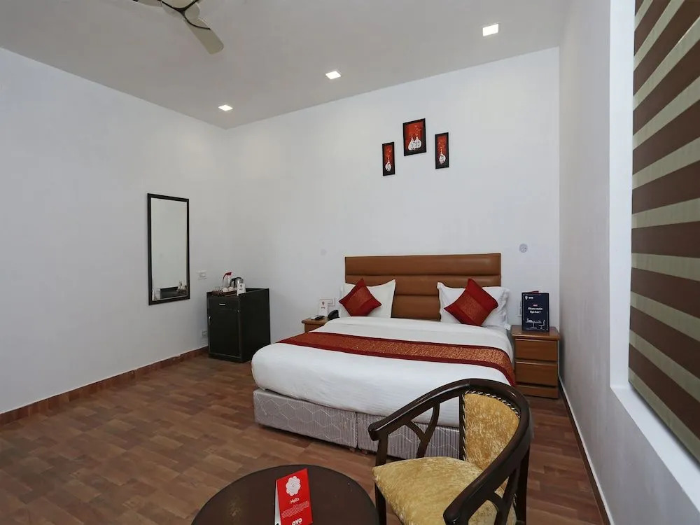 Amora Rooms Dwarka