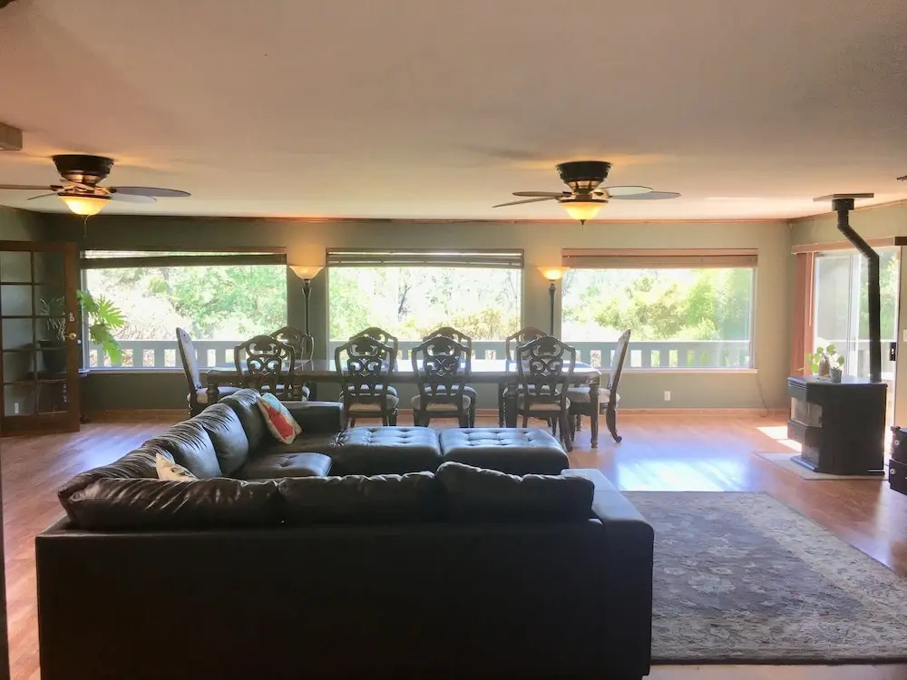 Black Oak Manor