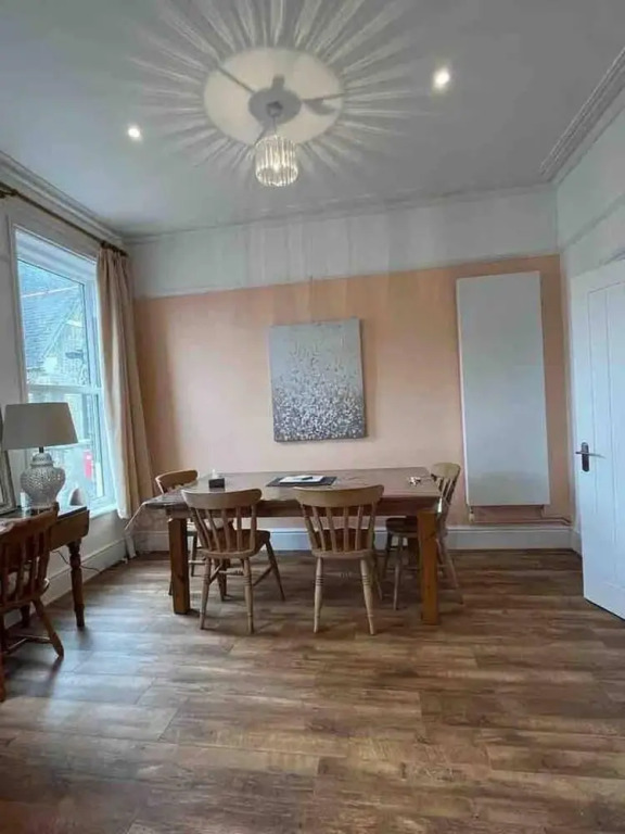 Stunning 4-bed Apartment in Cambridge