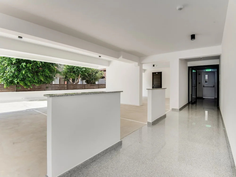 Sanders Crystal 1 - Charming 1-bdr Apt With Shared Pool
