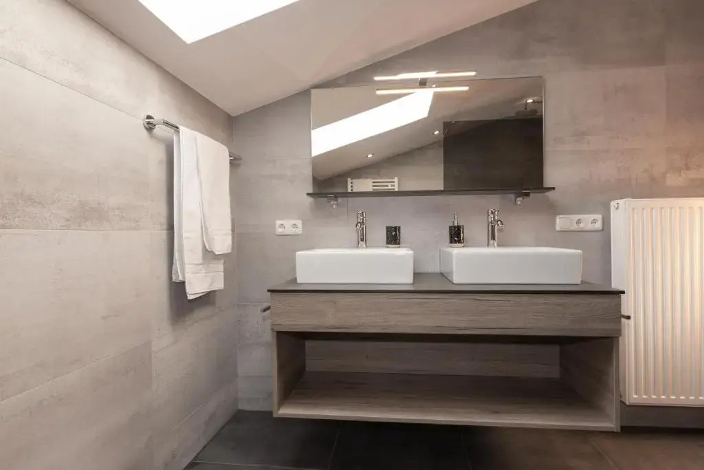 Flos Apartment