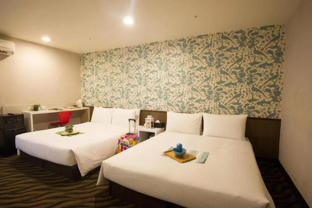 Ximen Holiday Fun Hotel