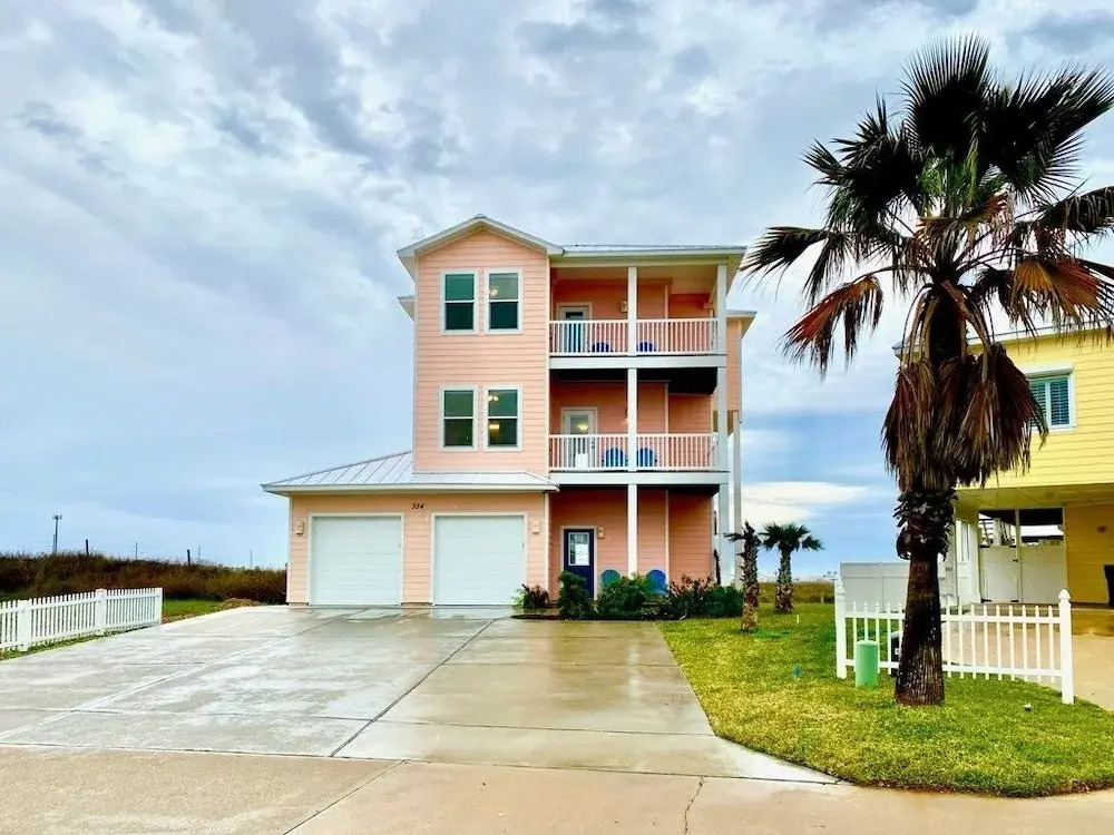 A Leave Of Absence 5 Bedroom Home