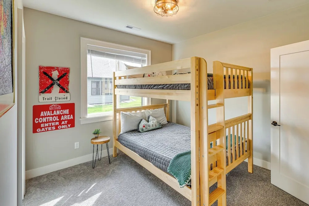 Stylish Montana Vacation Rental w/ Private Hot Tub