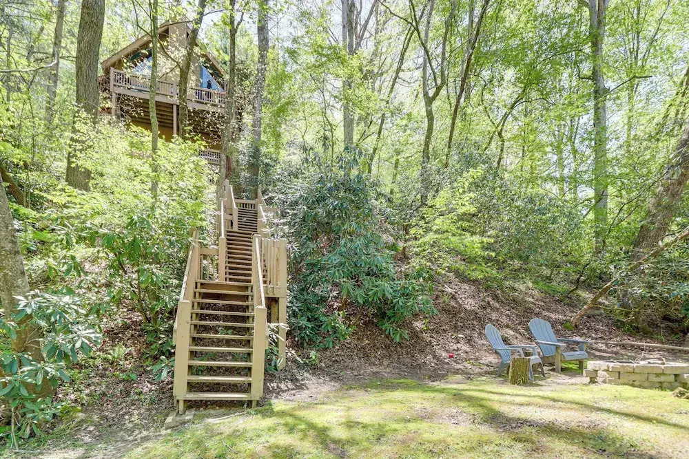 Pet-friendly Ellijay Vacation Rental w/ Hot Tub!