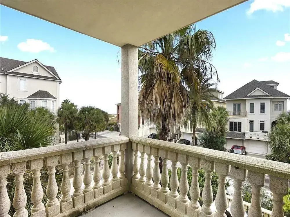 Collier Court 3 - Six Bedroom Home