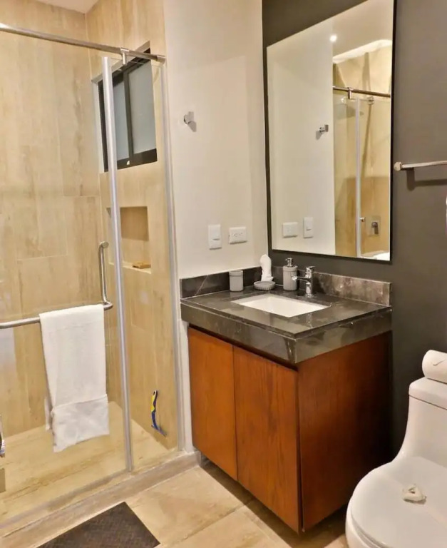 Lafi's House 2br Condo W top Lux Amenities For 7p