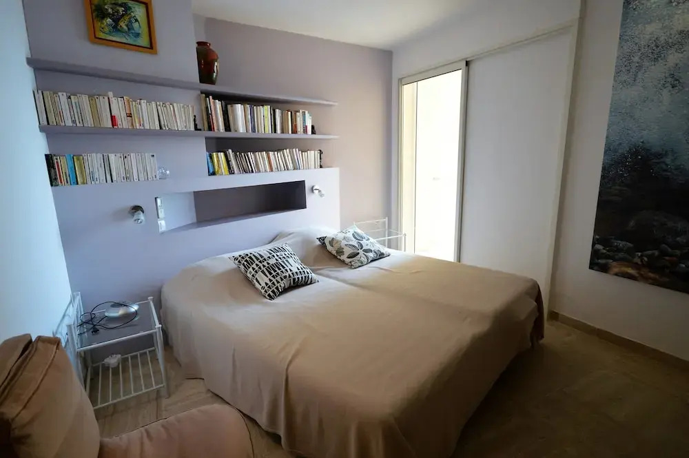 Wonderful seafront Apartment - 3-bedroom