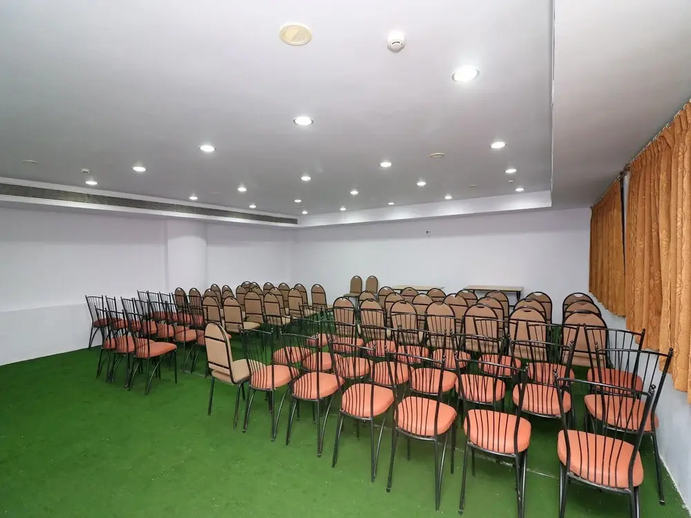 OYO 22269 Hotel Landmark Plaza