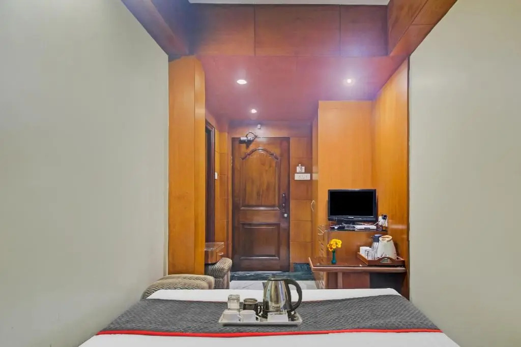 OYO Townhouse 92944 Hotel Pan Asia International