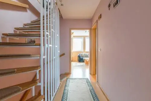 5504 Private Rooms
