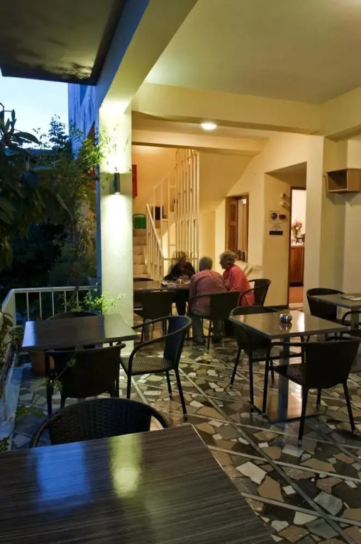 Sonia Hotel & Suites
