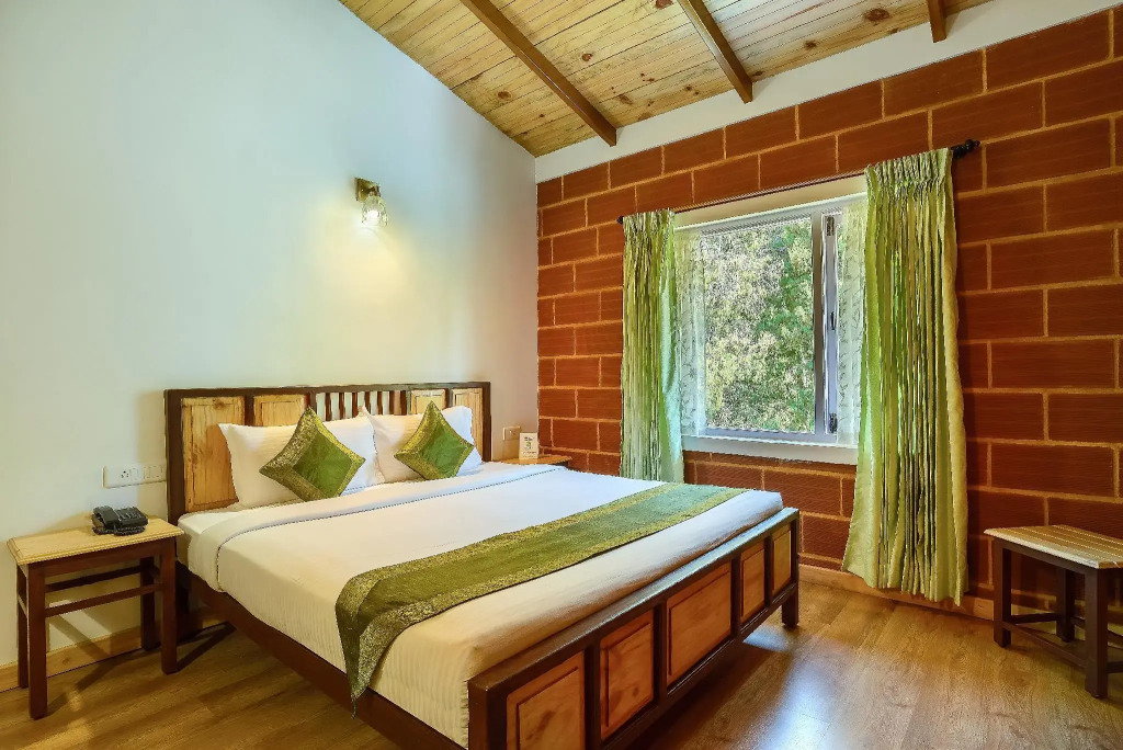 Altius Nest Hotel