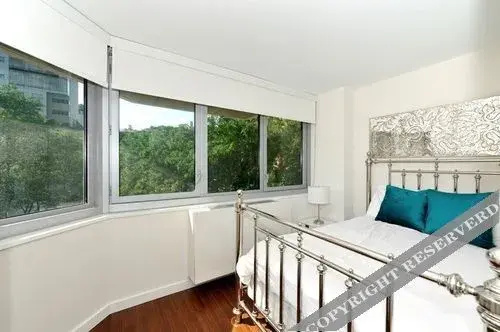 Market Rental Midtown East Apartments