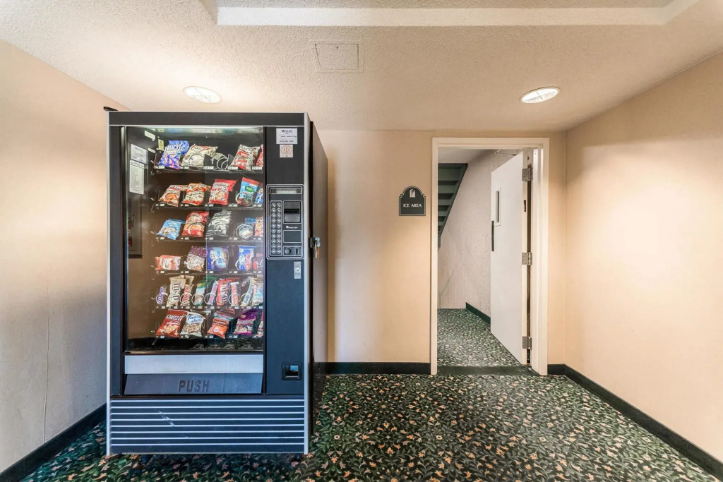 Motel 6-Hazelwood, MO