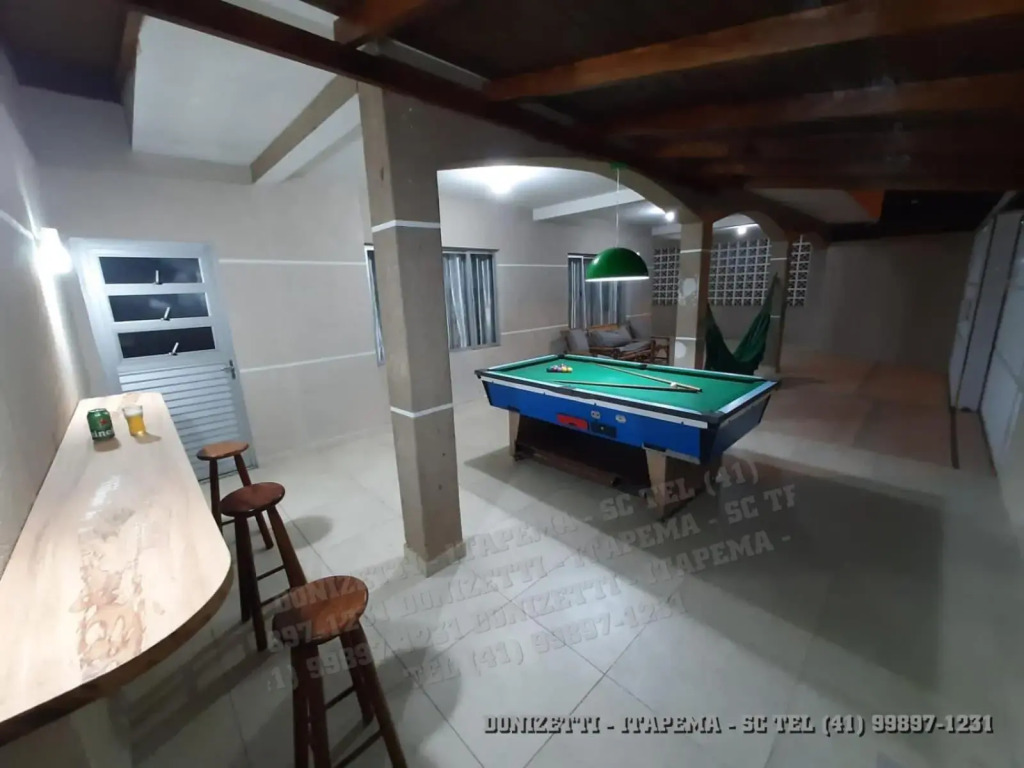 Casa com Piscina em Itapema-SC