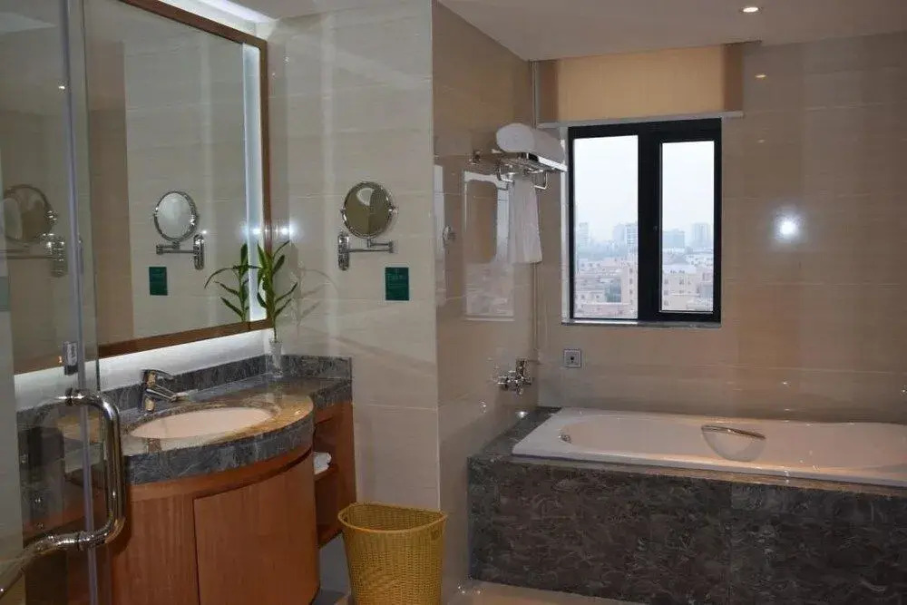 Longjiang Langham Hotel