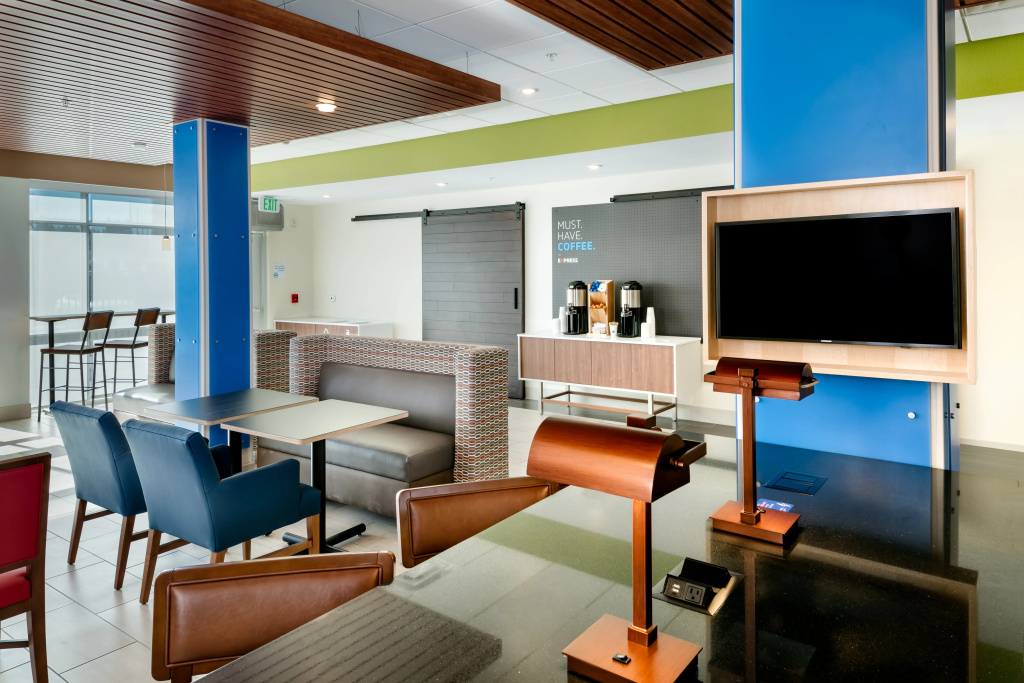 Holiday Inn Express & Suites - Bend South by IHG