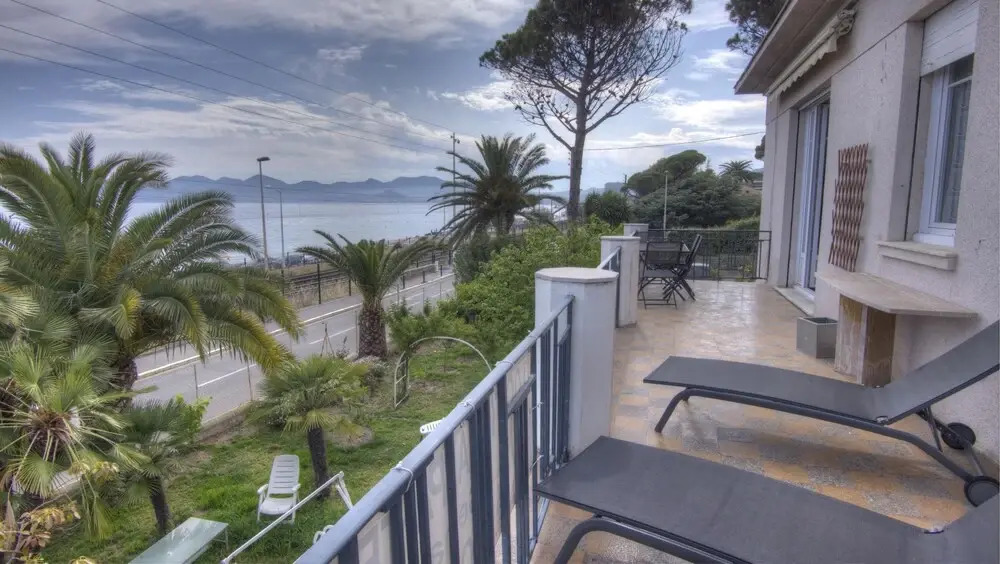 Apartment With 2 Rooms in Cannes, With Wonderful sea View, Enclosed Ga