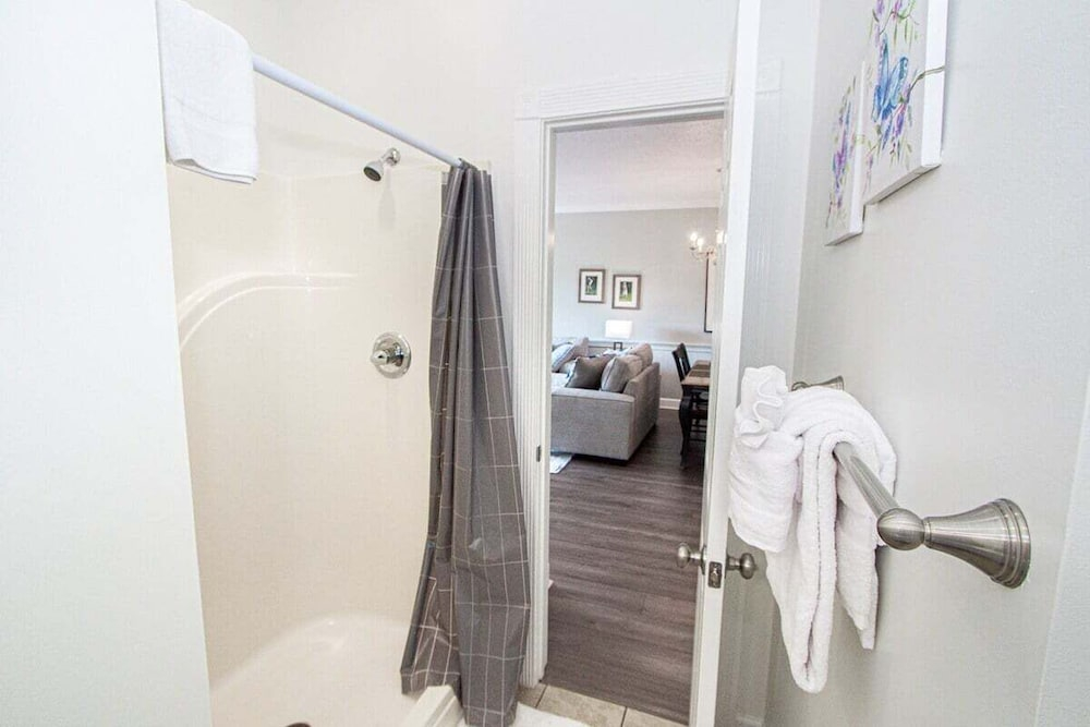 Magnolia Place 4709 U203