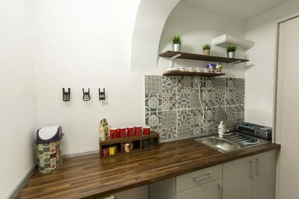 Clover Hostel