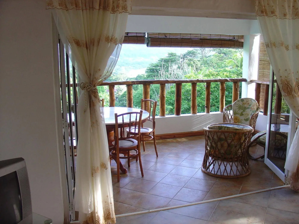 Lemongrass Lodge