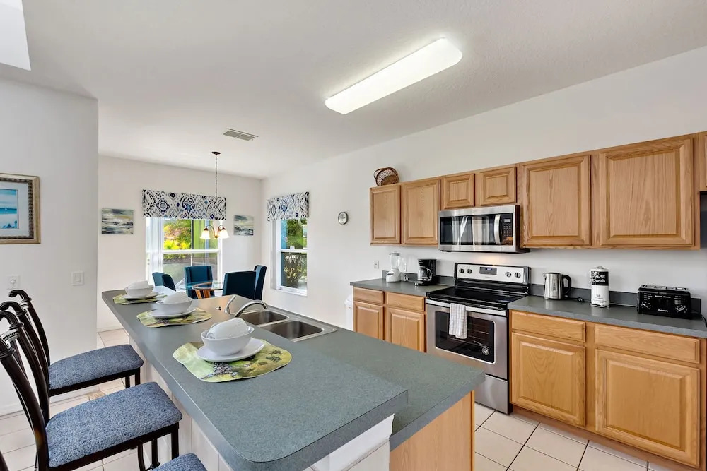 Lakeside Spa, AC in Games Room - Tropics! 822
