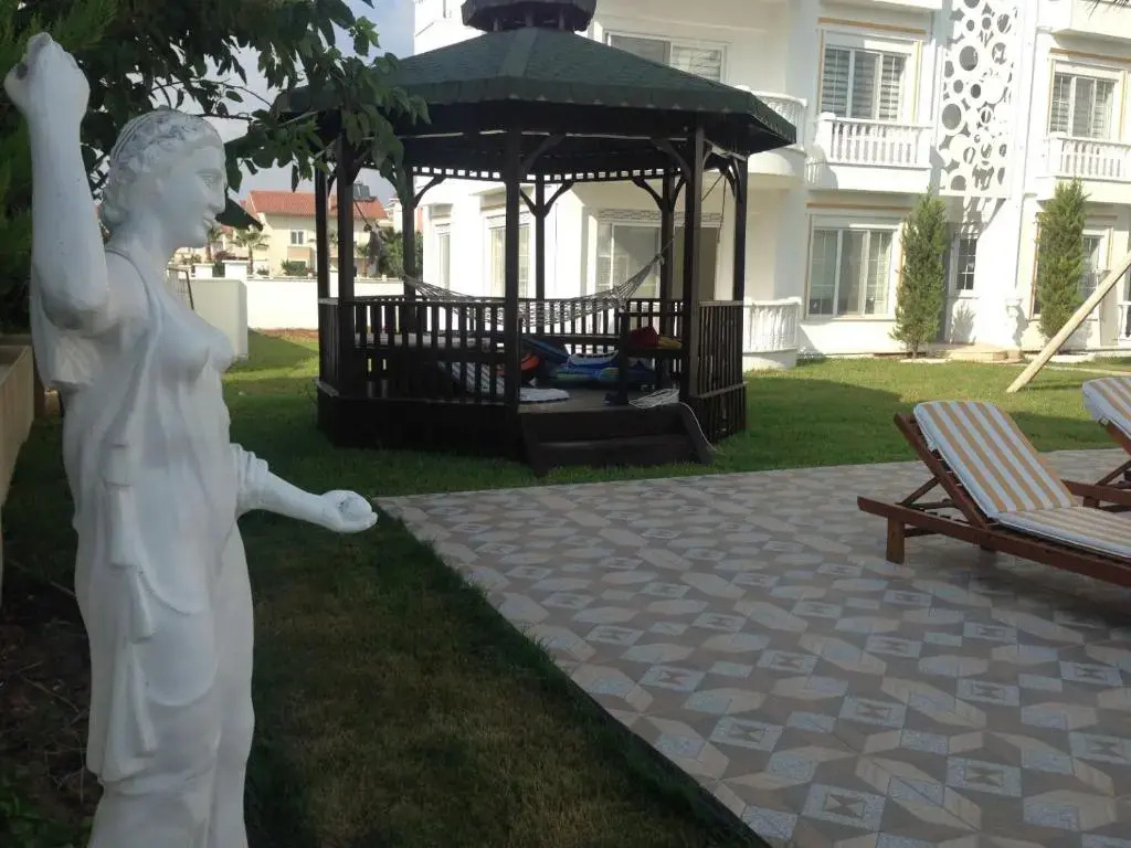 BELKA GOLF RESİDENCE Poolside apt1 Belek