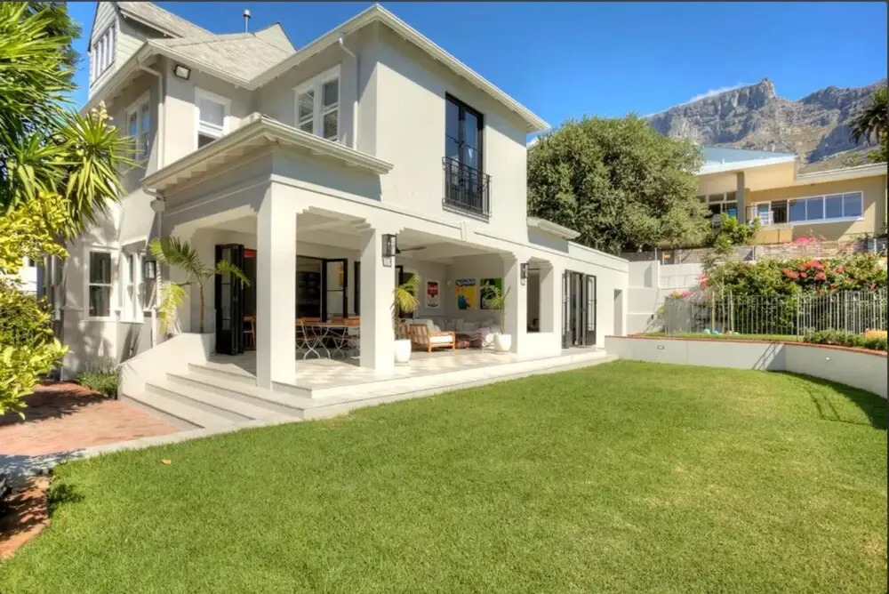 Open Plan 4 Bedroom Houses in City Heart