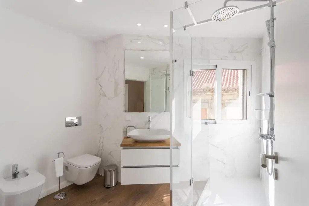 Alfama Lounge Three-Bedroom Apartment w/ River View and Parking - by L
