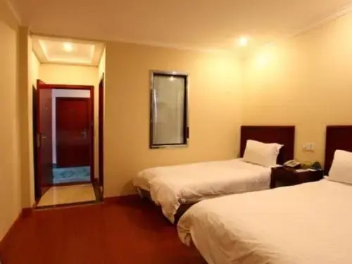 GreenTree Inn Shanghai Xuhui District Guangdahuizhan Express Hotel