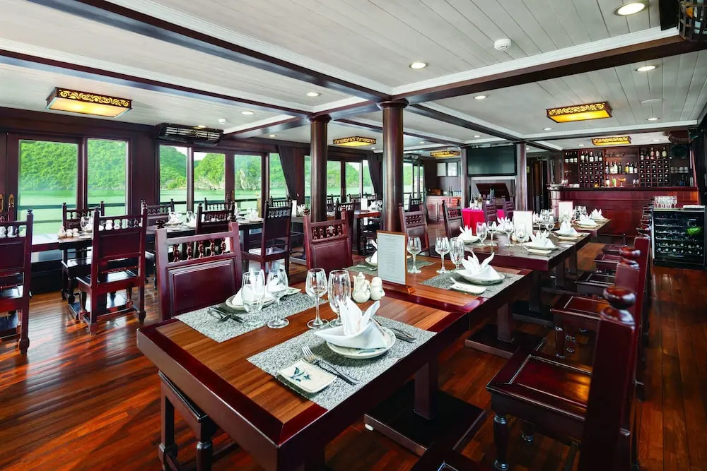 Apricot Premium Cruise