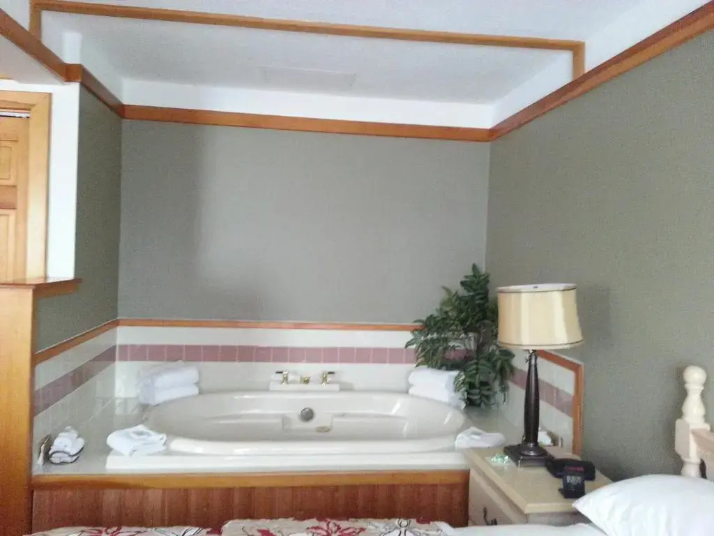 Granite Town Hotel