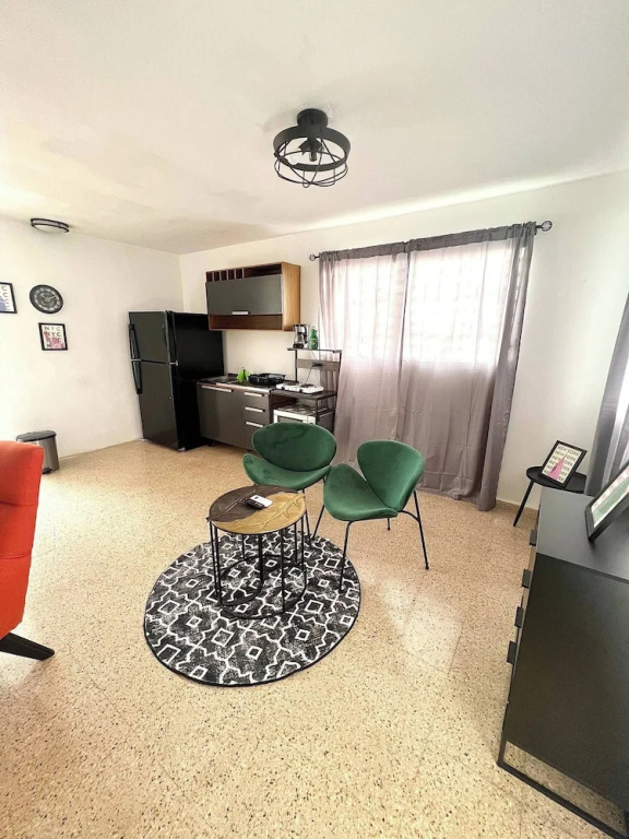 Garden Studio With Yard Space Near Mall & Airport