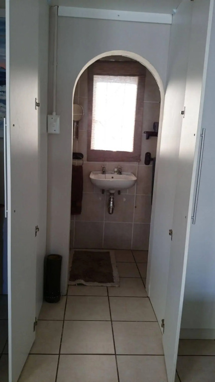 At Eezzze Riversway Self Catering