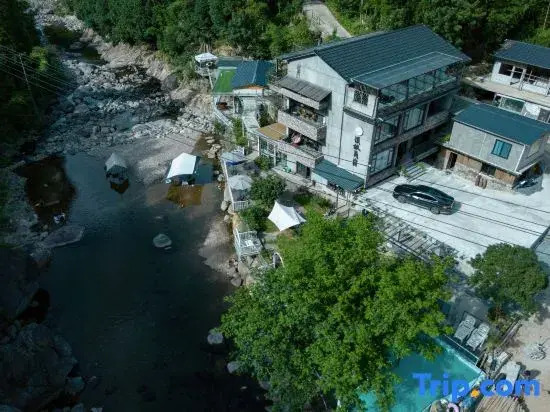 Anji Creek Travel Family River holiday beautiful stay